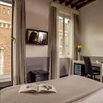 Affittacamere Via Del Corso 4*