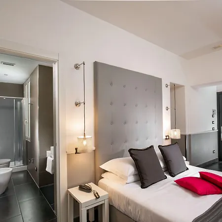 Via Del Corso 4* Rom